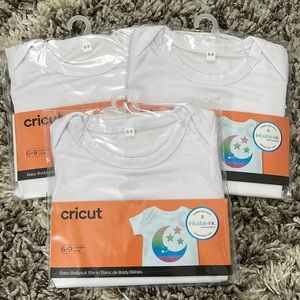 Cricut 3 pack of Bodysuits 6-9 months